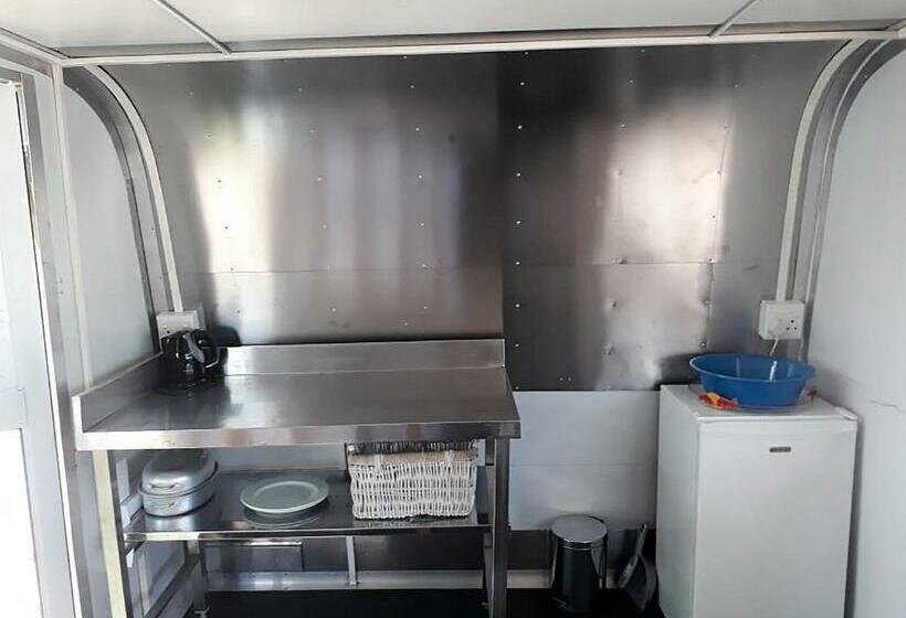 הוסטל Kite Basecamp Langebaan