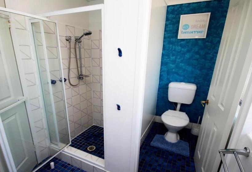 Beachlander Self Contained Holiday Apartments