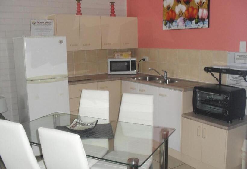 Beachlander Self Contained Holiday Apartments