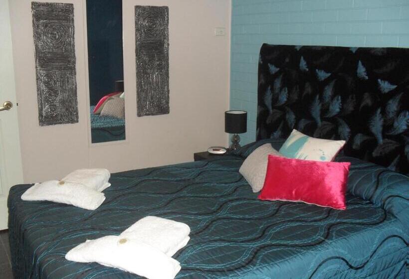 Beachlander Self Contained Holiday Apartments