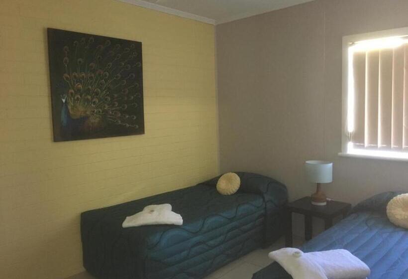 Beachlander Self Contained Holiday Apartments