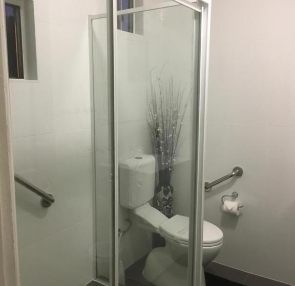 Beachlander Self Contained Holiday Apartments