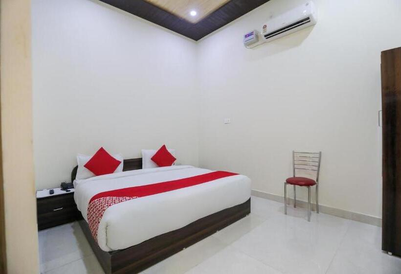 Capital O Hotel Viom