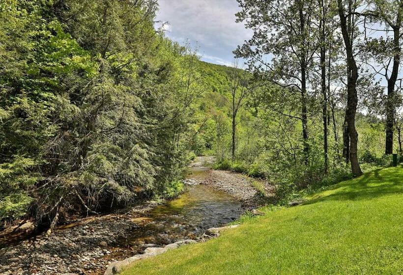 Cedarbrook Hotel Room W/2 Doubles 101