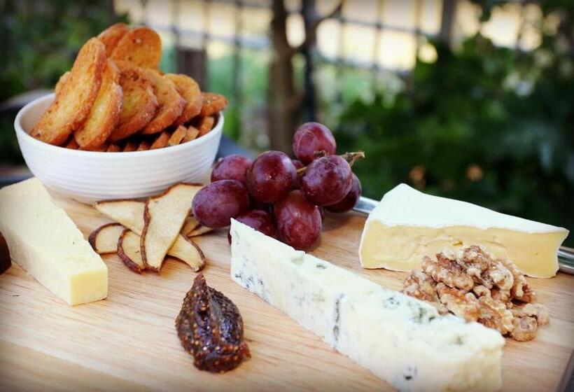 Cocknbull Boutique Hotel Echuca