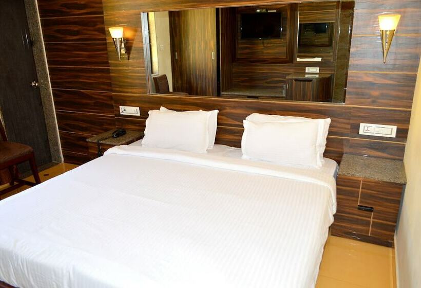 호텔 Baga Retreat, Near Titos Lane