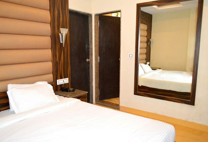 호텔 Baga Retreat, Near Titos Lane