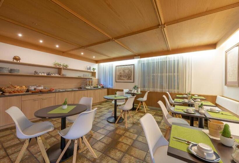 Отель B&b Garni Erika