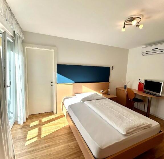 Отель B&b Garni Erika