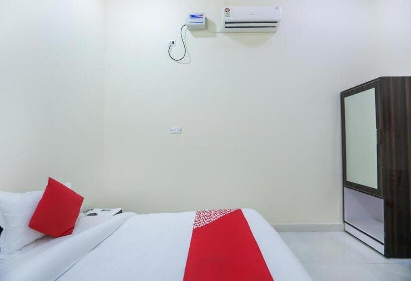 Capital O Hotel Viom