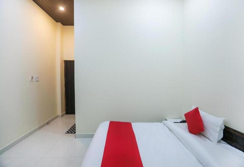 Capital O Hotel Viom