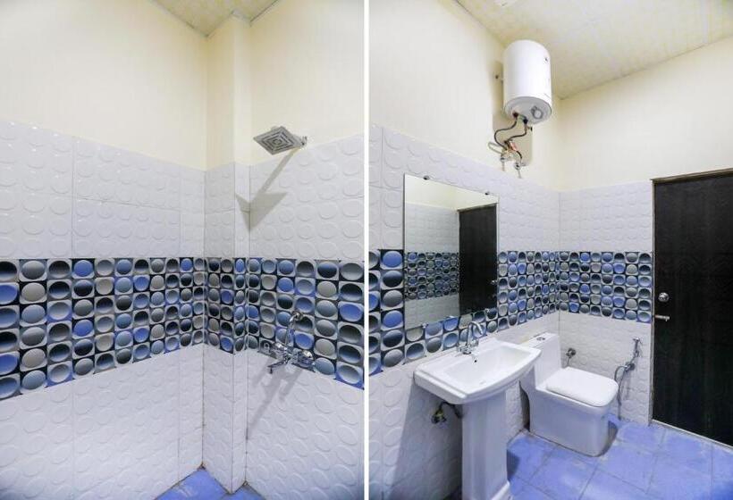 Capital O Hotel Viom