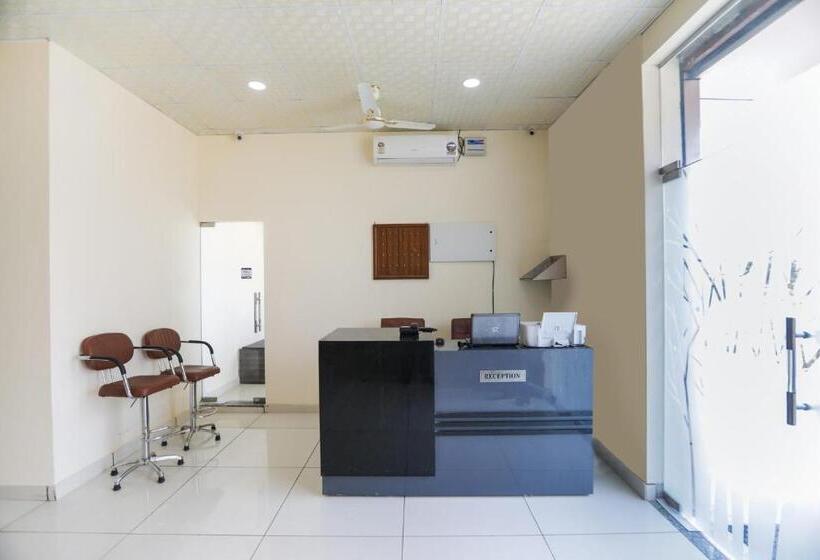 Capital O Hotel Viom