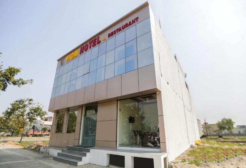 Capital O Hotel Viom