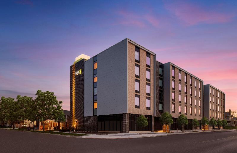 هتل Home2 Suites By Hilton Des Moines At Drake University