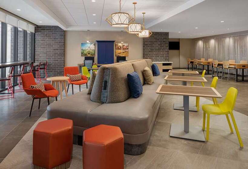 هتل Home2 Suites By Hilton Des Moines At Drake University