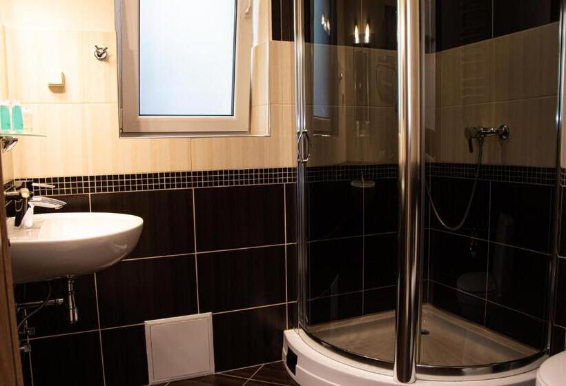 هتل Knyazhyj Dvir