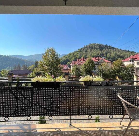 هتل Knyazhyj Dvir