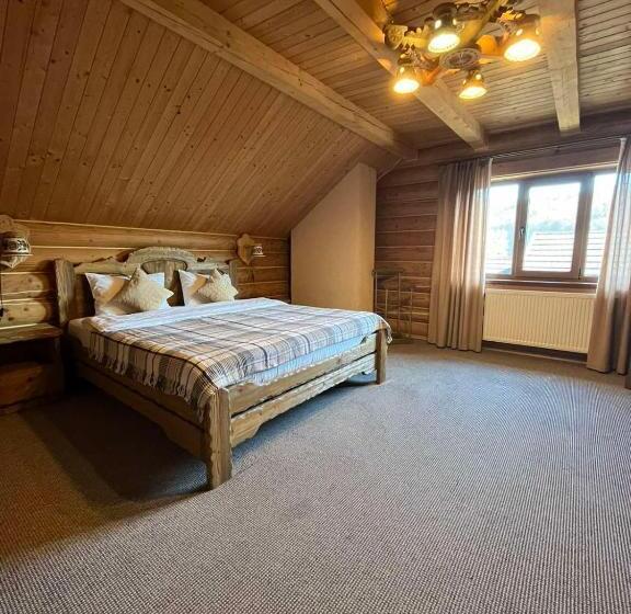 هتل Knyazhyj Dvir