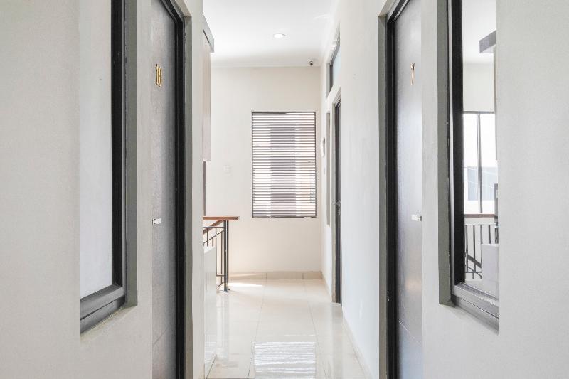 酒店 Oyo 3248 Vision Residence Karawang