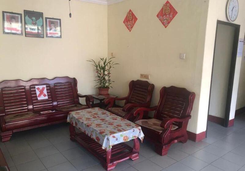 ホテル Pelita Terang