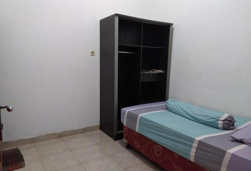 호텔 Oyo 3401 Residence Amanda Syariah