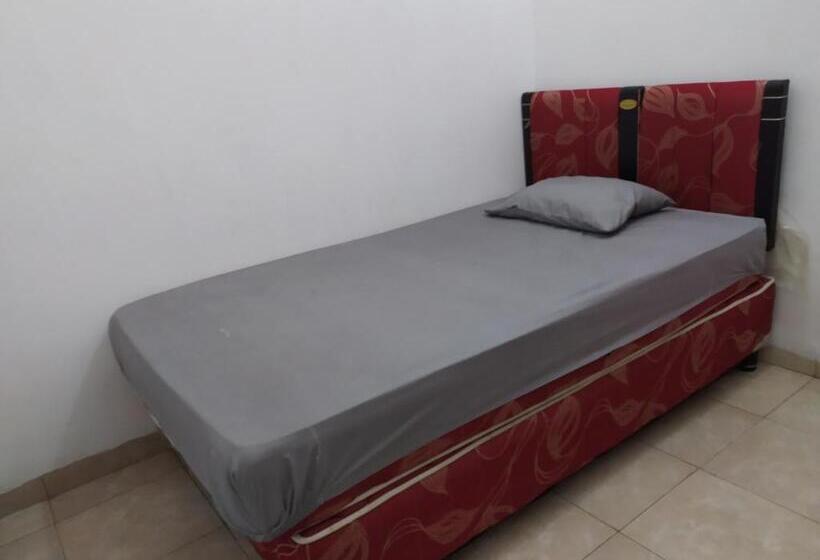 호텔 Oyo 3401 Residence Amanda Syariah