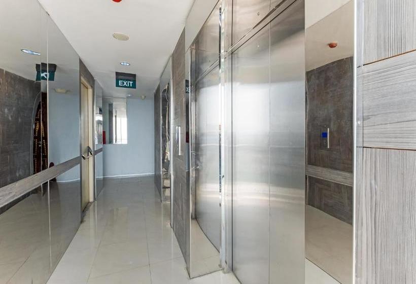 ホテル Oyo 3691 Apartment Saladin Mansion