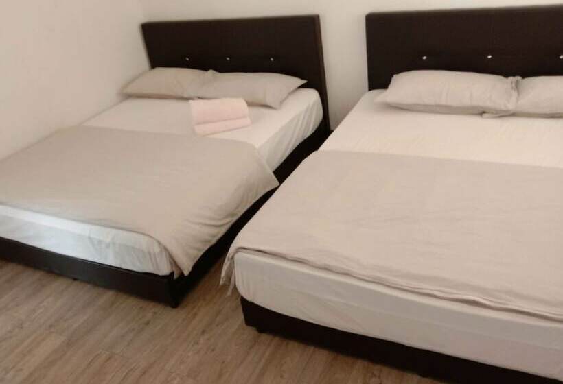 Отель Oyo 90046 Bangi Guest House