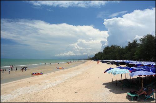 호텔 Oyo 946 Bang Sai Namphueng Chaam Beach