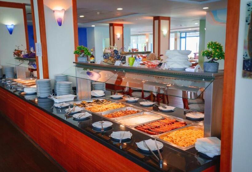 בית מלון כפרי Perla Beach Club   All Inclusive