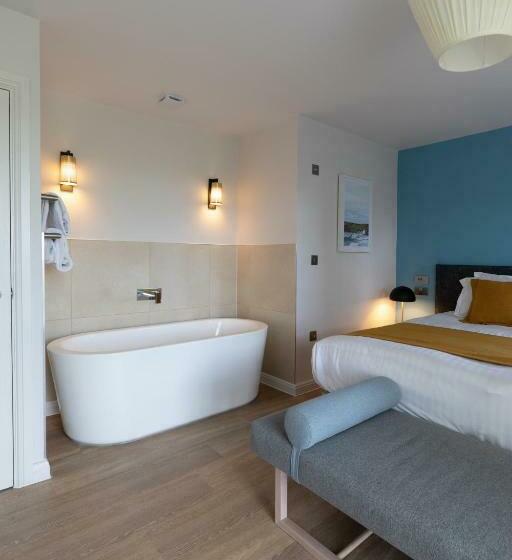 בית מלון כפרי St Mellion Estate