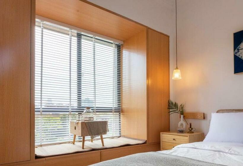 Отель Wuhan Jiangan·central Hospital·