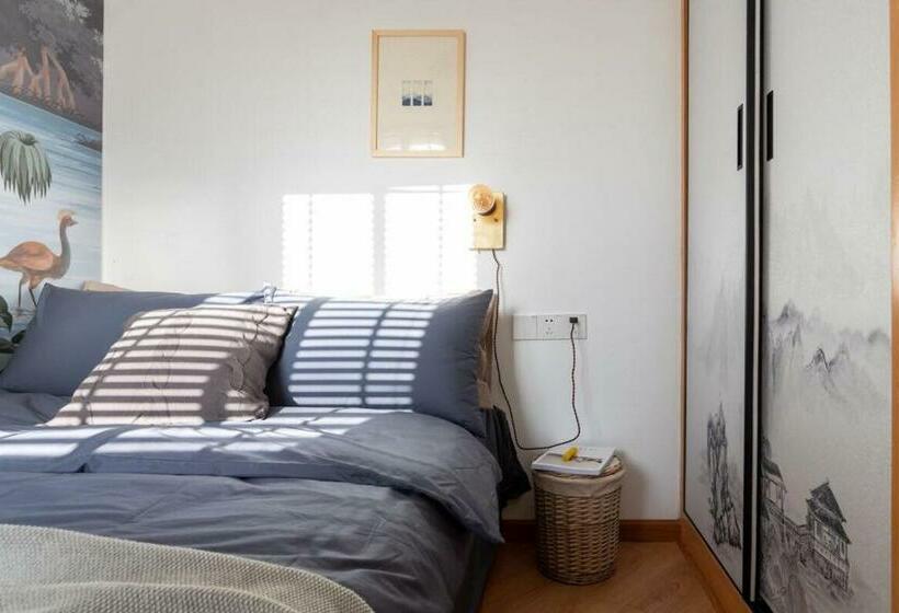 Отель Wuhan Jiangan·central Hospital·