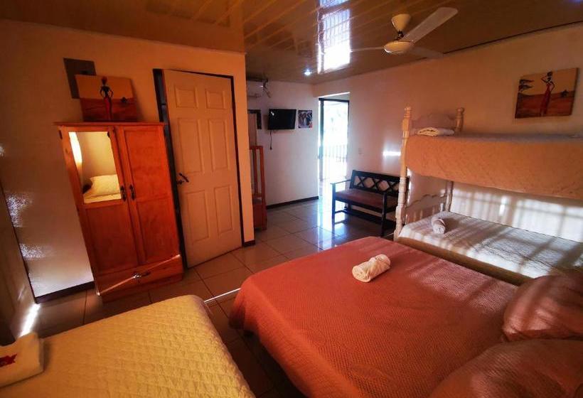 فندق Y Restaurante El Teca