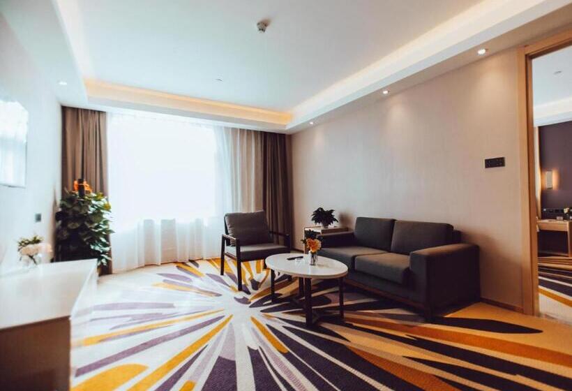 Lavande Hotel Suzhou High Speed Rail North Station