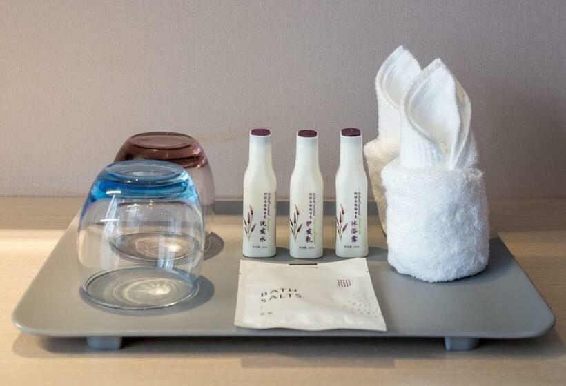 Lavande Hotels·guangzhou Jingxi Southern Hospital Metro Station