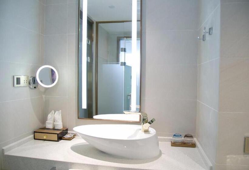 Lavande Hotels·shenzhen North Railway Station Longhua Yicheng Center