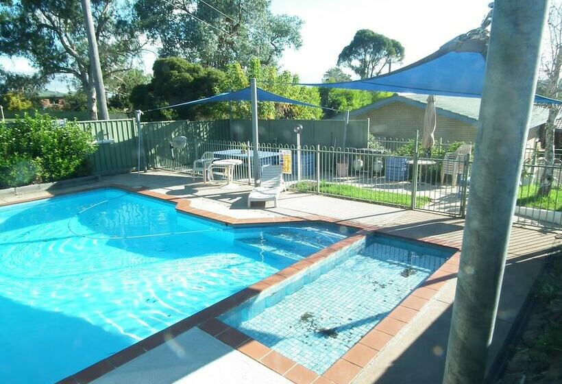 מוטל Bega Southtown Motor Inn