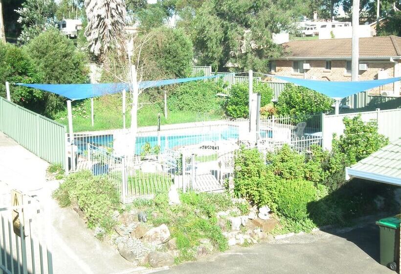 מוטל Bega Southtown Motor Inn