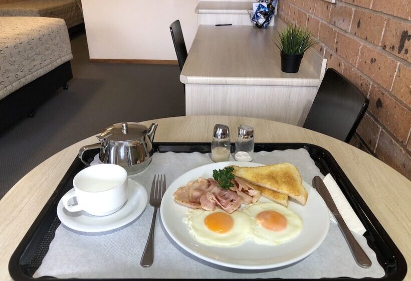 汽车旅馆  Cardiff Motor Inn