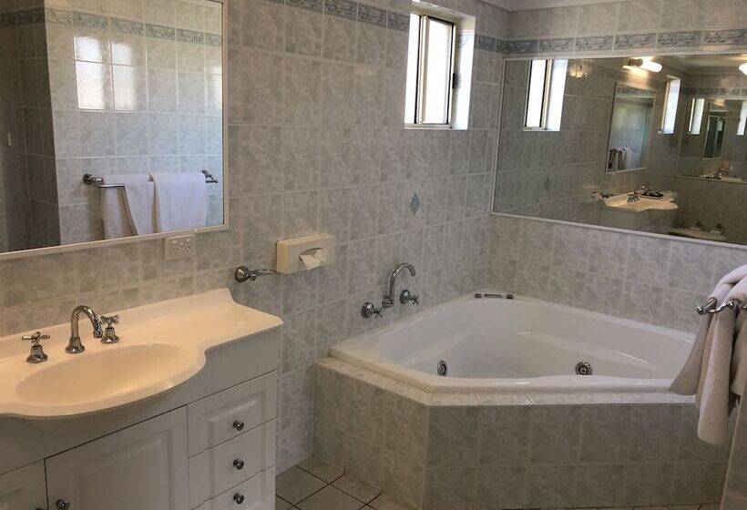 汽车旅馆  Cardiff Motor Inn