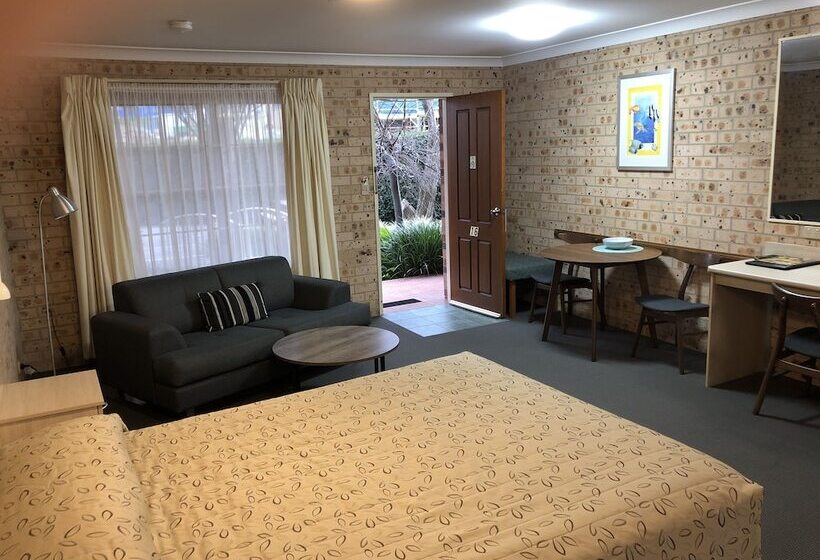 汽车旅馆  Cardiff Motor Inn