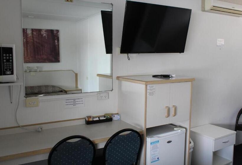 מוטל Tally Ho Motor Inn