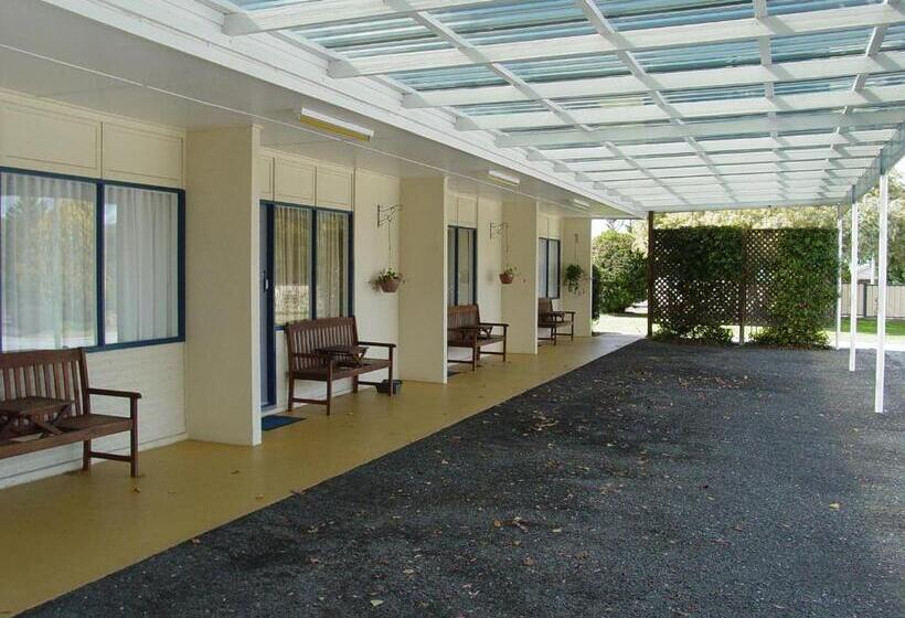 מוטל Tally Ho Motor Inn