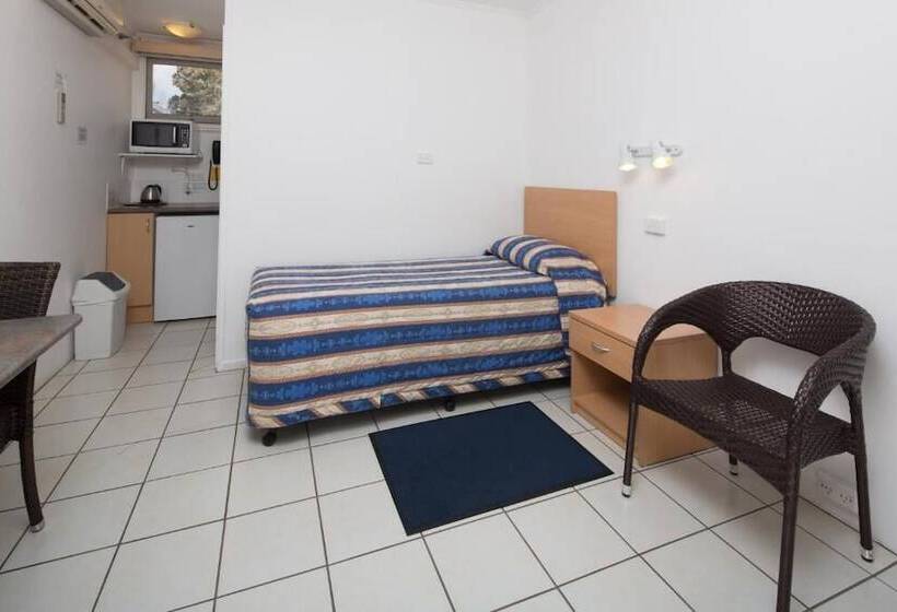 מוטל Tally Ho Motor Inn