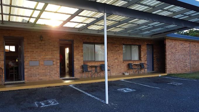 מוטל Tally Ho Motor Inn