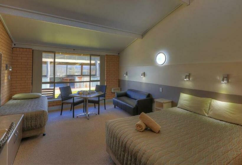 מוטל Tenterfield Motor Inn