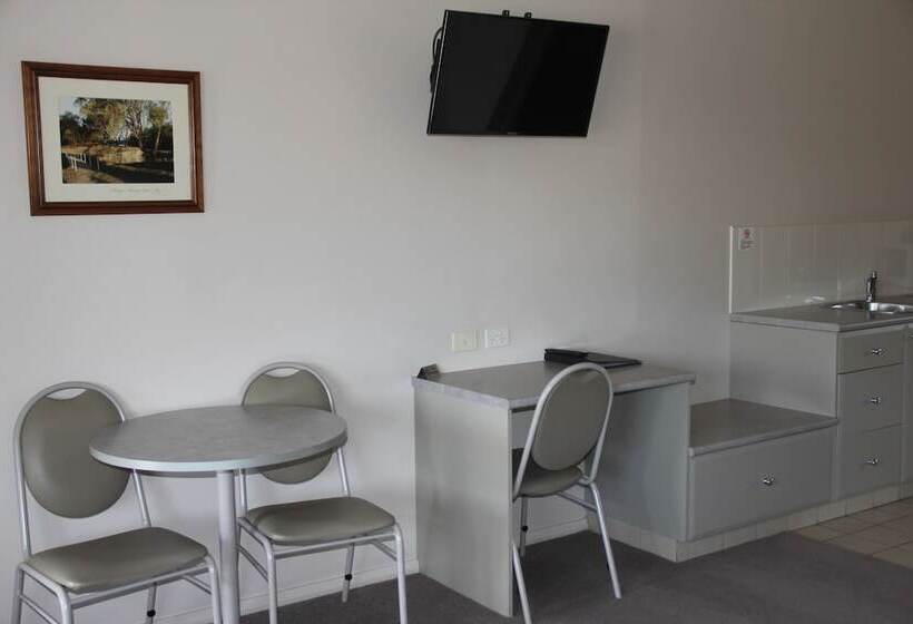 מוטל The Saltbush Motor Inn