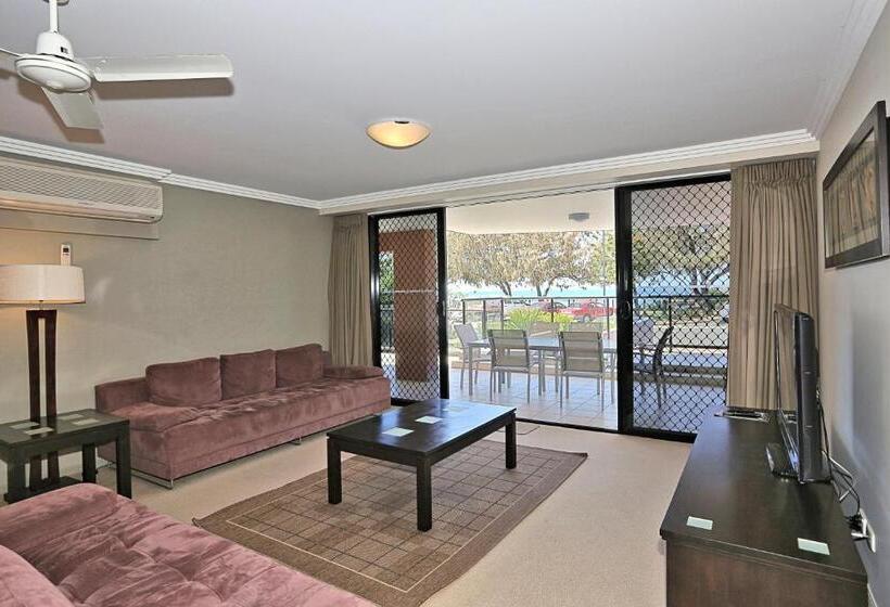 Pacific Reef By Kacys